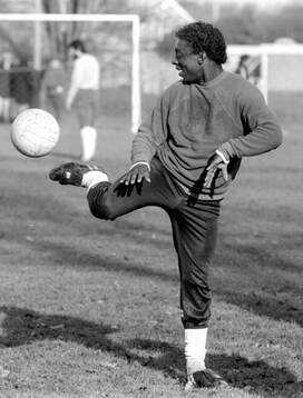 Football, Division One, England, Tottenham, Training