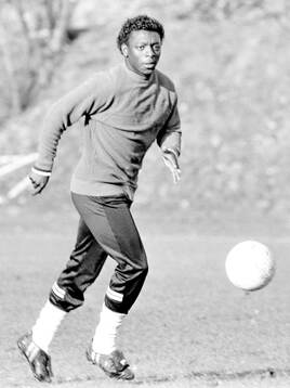 Football, Division One, England, Tottenham, Training
