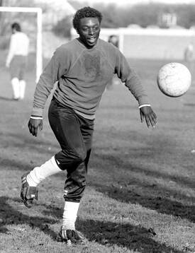 Football, Division One, England, Tottenham, Training