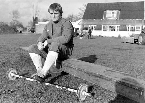Football, Division One, England, Tottenham, Training