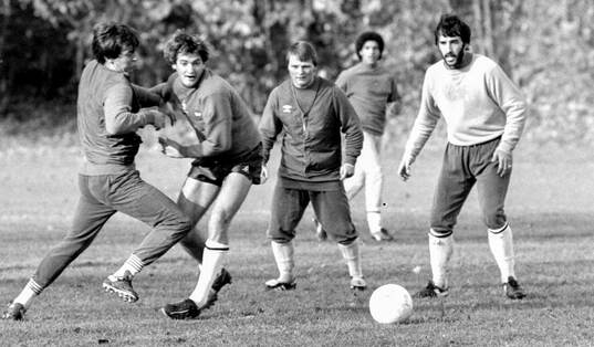 Football, Division One, England, Tottenham, Training