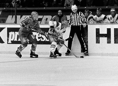 Karl-Erik Lilja, Modo med pucken