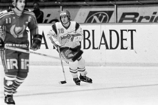 Lars Nyberg, Modo