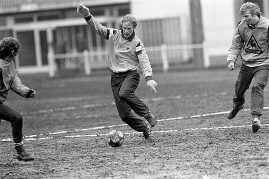 Benny Wendt med bollen