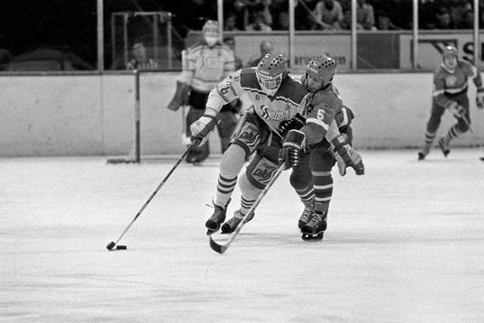 Tomas Sandström, Sverige och Chalupa, Tjeckoslovakien i