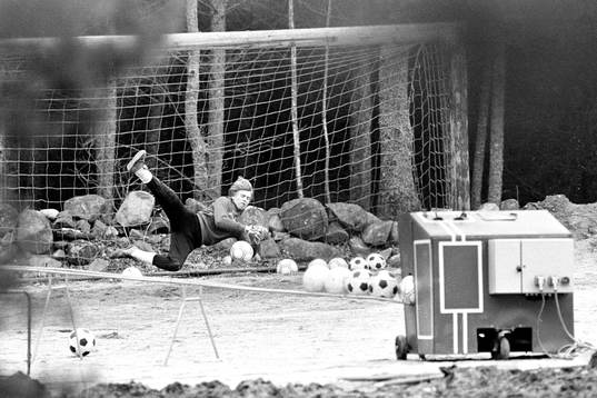 Fotboll, Träning, Bollkanon