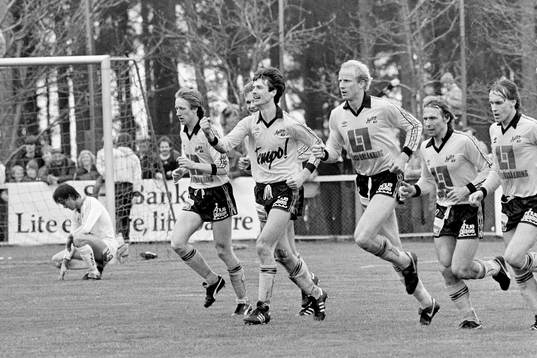 Alf Andersson, målskytten Lennart Johansson, Roy Nylander,