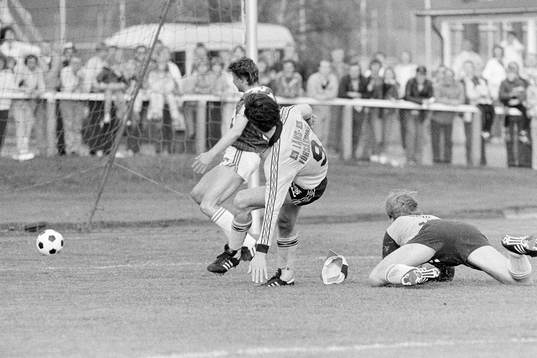 Lennart Johansson, Mjällby gör mål på halmstads