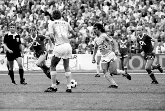Mikael Rönnberg, Malmö med bollen