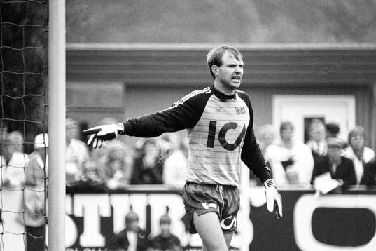 Thomas Ravelli, målvakt, Öster