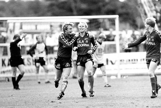Roger Bergström, Elfsborg gratulerar Thomas Ahlström