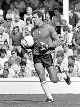Football, Division One, England, Southampton - Queens Park