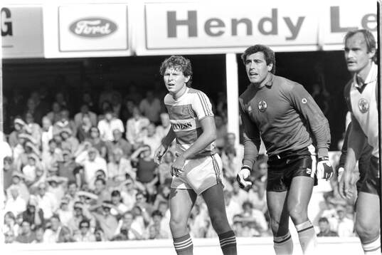 Football, Division One, England, Southampton - Queens Park