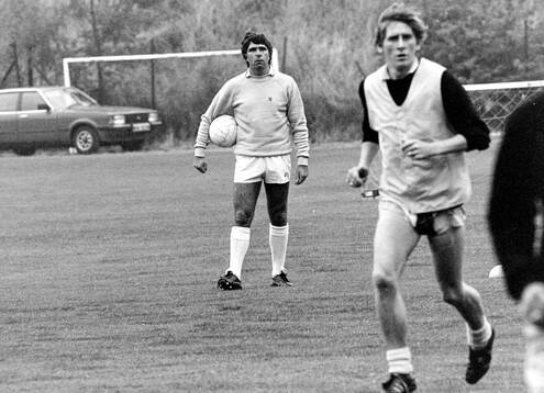 Coventrys manager Bobby Gould