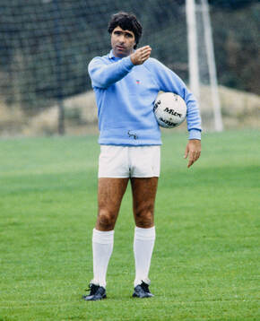 Coventrys manager Bobby Gould