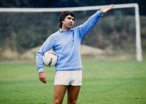 Coventrys manager Bobby Gould