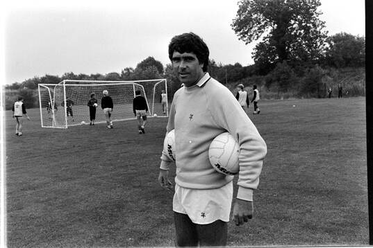 Coventrys manager Bobby Gould