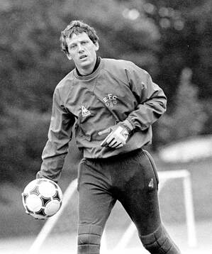 Goalkeeper Jim Arnold of Everton