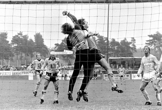 Lennart Johansson, Mjällby oroar malmös målvakt Pertti