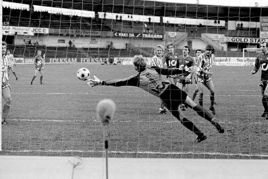 Håkan Sandberg, Göteborg gör mål på Thomas Ravelli,