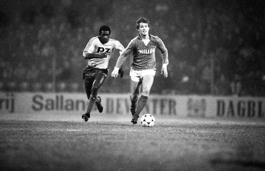Glenn Hysén, Proffsdebut, PSV Eindhoven