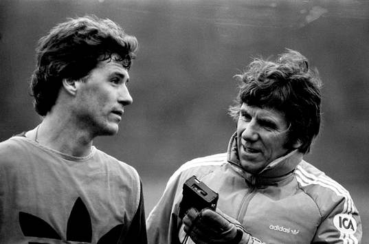 Glenn Hysén, Proffsdebut, PSV Eindhoven