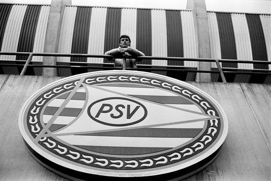 Glenn Hysén, Proffsdebut, PSV Eindhoven