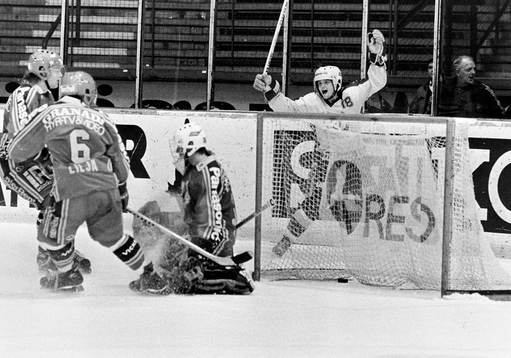 Claes-Henrik Silfver, Färjestad jublar bakom djurgårdens