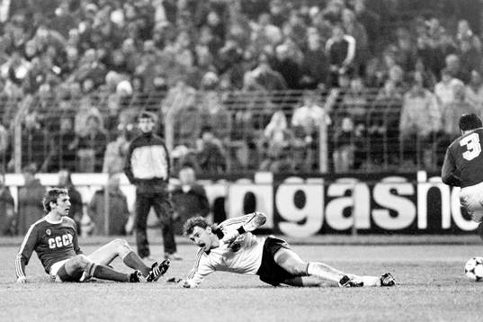 Rudi Völler, Västtyskland