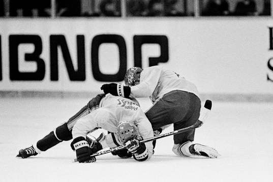 Peter Gradin och Per-Erik Eklund leker