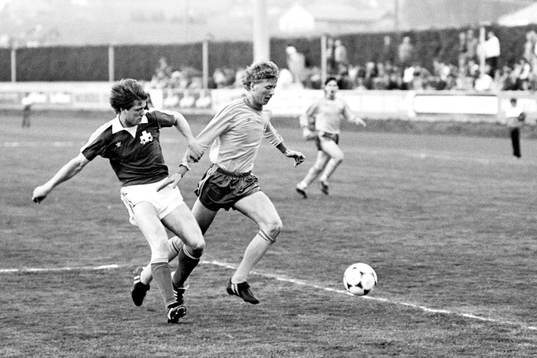 Johnny Ekström, Sverige med bollen
