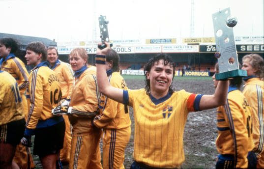 Fotboll, dam, EM, Anette Börjesson, Sverige, buckla, 84