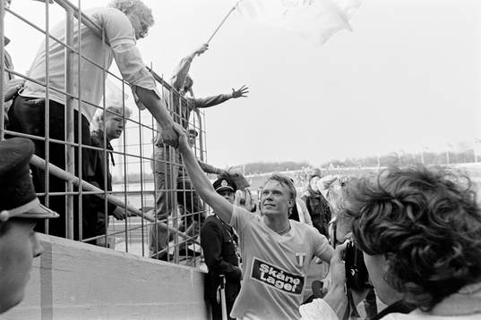 Lars Larsson, Malmö hälsar på fansen