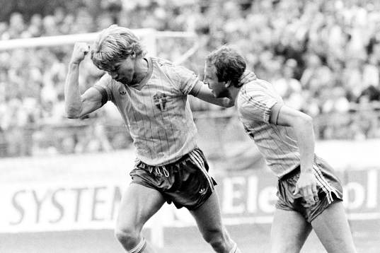 Thomas Sunesson och Tommy Holmgren jublar