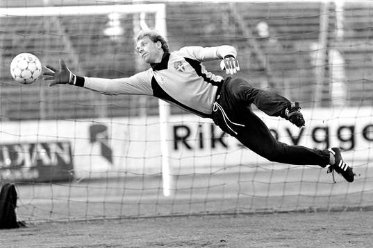 Thomas Ravelli, målvakt