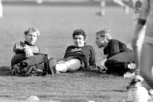 Thomas Ravelli, målvakt, Jan Ekstrand, läkare och Bernt