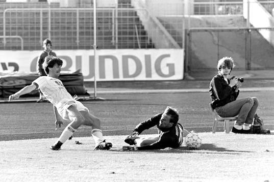 Lennart Johansson, Mjällby framför malmös målvakt