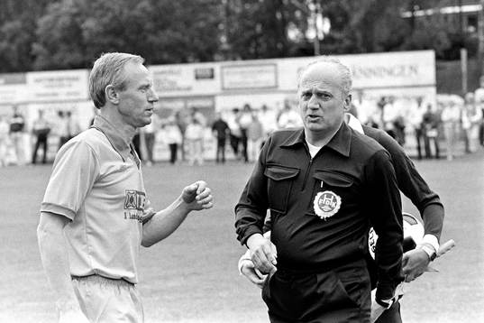 Björn Nordqvist och Assar Rosdahl domare i matchen