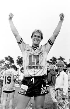 Mjällbys Mikael Holgersson jublar