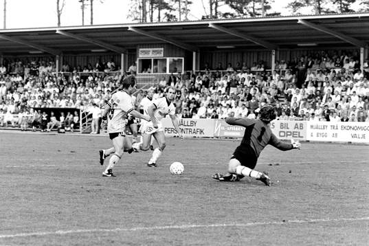 Flemming Pehrson, Mjällby framför trelleborgs målvakt