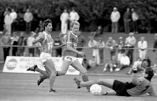 Bläddra bland fler bilder av Fotboll, Tipscupen, Malmö FF - Karl-Marx-Stadt