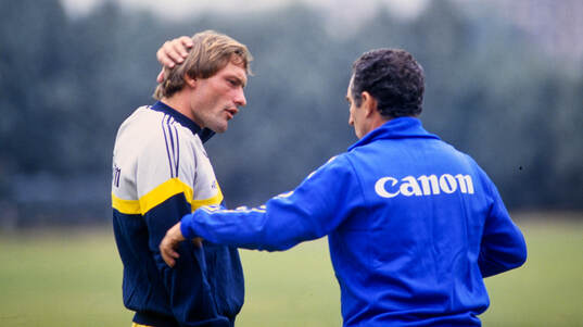 Preben Elkjaer with manager Osvaldo Bagnoli