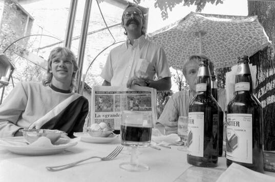 Glenn Stromberg and Lars Larsson of Atalanta at restaurant