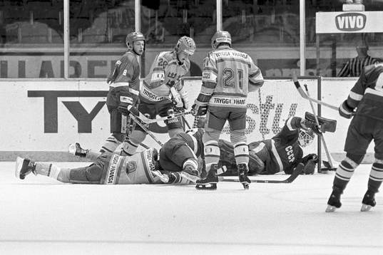 Tomas Sandström och Thomas Steen, Sverige framför