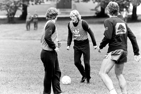 Håkan Sandberg med bollen