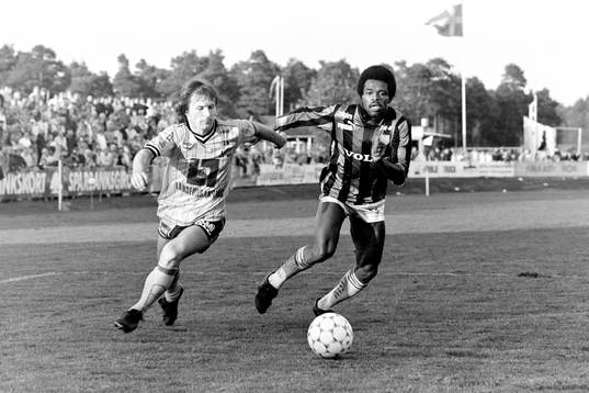 Flemming Pehrson, Mjällby rundar gais Samir Bakaou