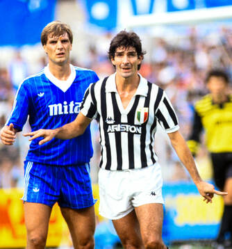Bläddra bland fler bilder av Football, Serie A, Como - Juventus