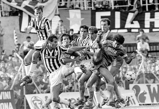 Como - Juventus: Marco Tardelli and Antonio Cabrini of