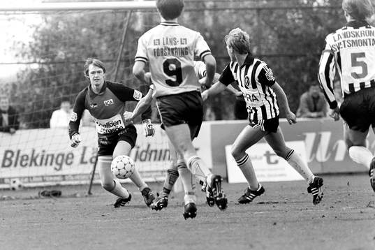 Bläddra bland fler bilder av Fotboll, Div 2 Södra, Mjällby - Landskrona, 0-2