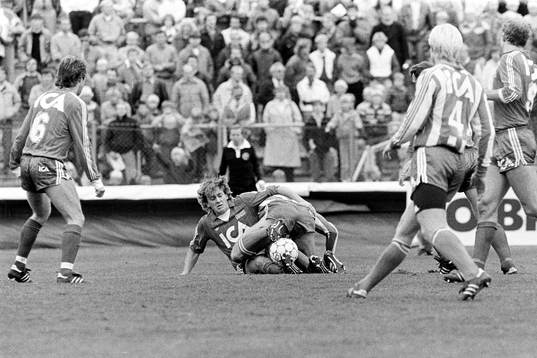 Bläddra bland fler bilder av Fotboll, Allsvenskan, Öster - IFK Göteborg, 2-3